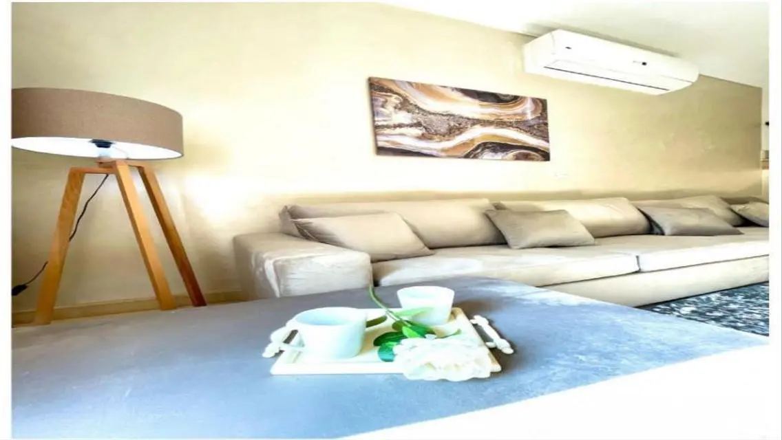 Luxurious Apartment in Golden Square
