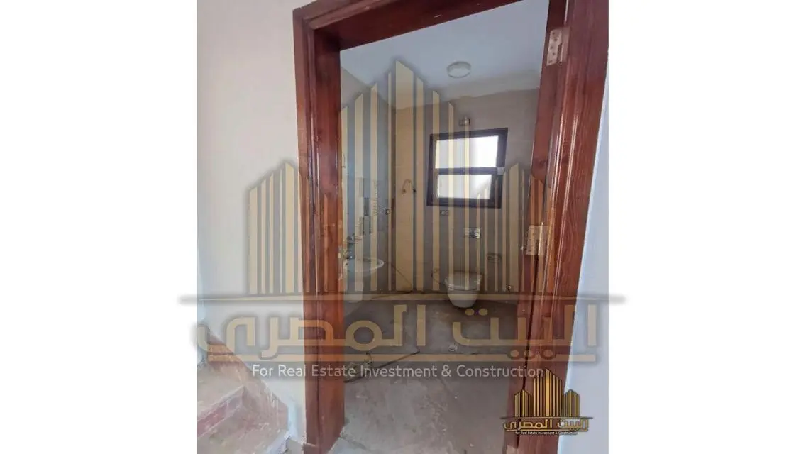 فيلا فاخرة مع حديقة خاصة ومسبح