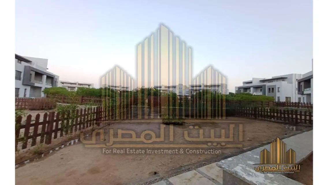 فيلا فاخرة مع حديقة خاصة ومسبح