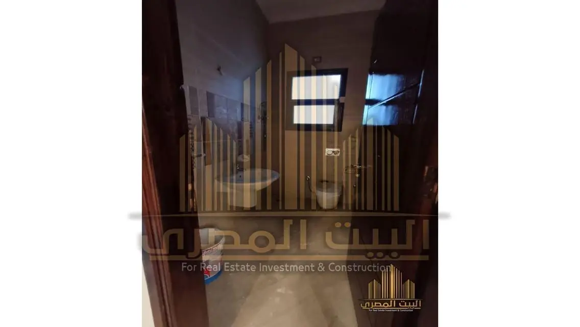 فيلا فاخرة مع حديقة خاصة ومسبح