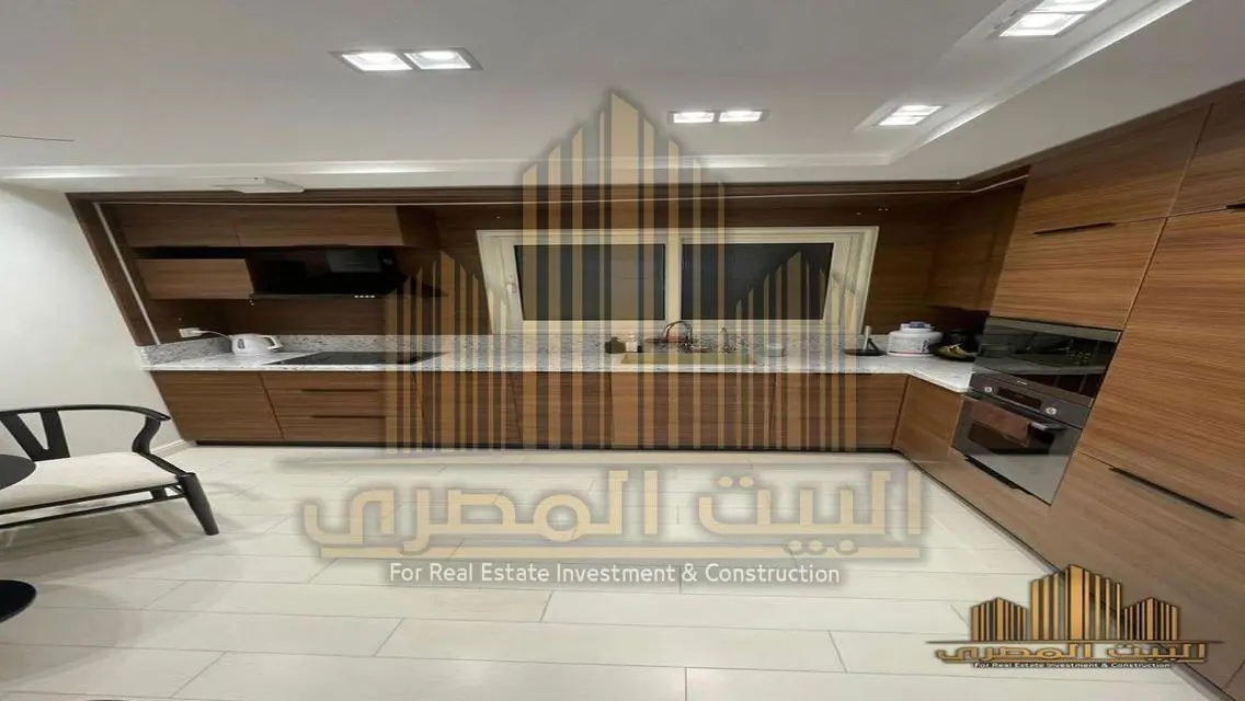 شقة فاخرة 200 متر بموسم كامل في B11