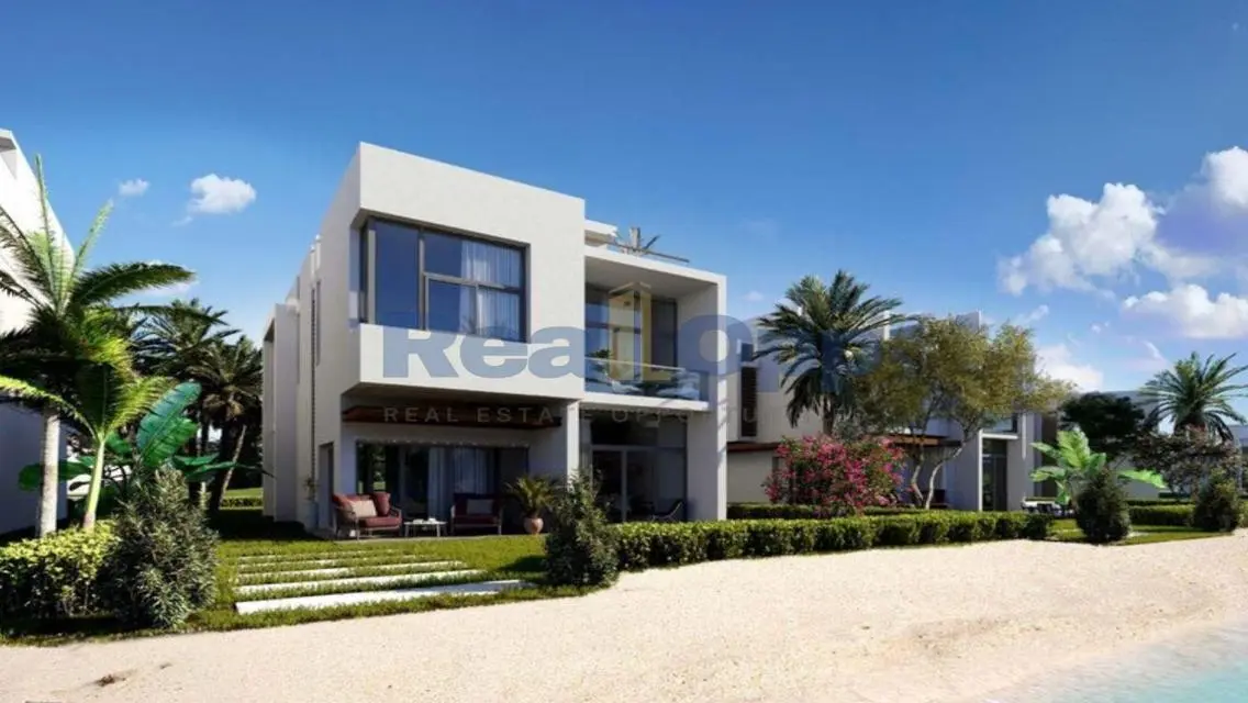 Luxury Villa with Spacious Design in a Prime Location
