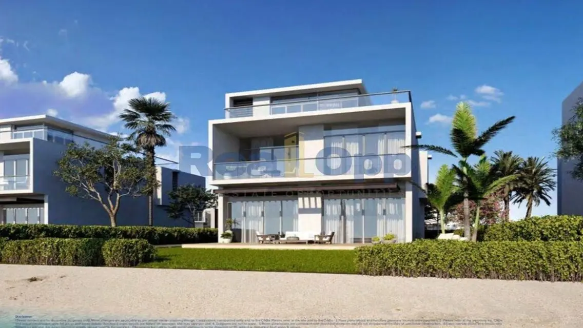 Luxury Villa with Spacious Design in a Prime Location