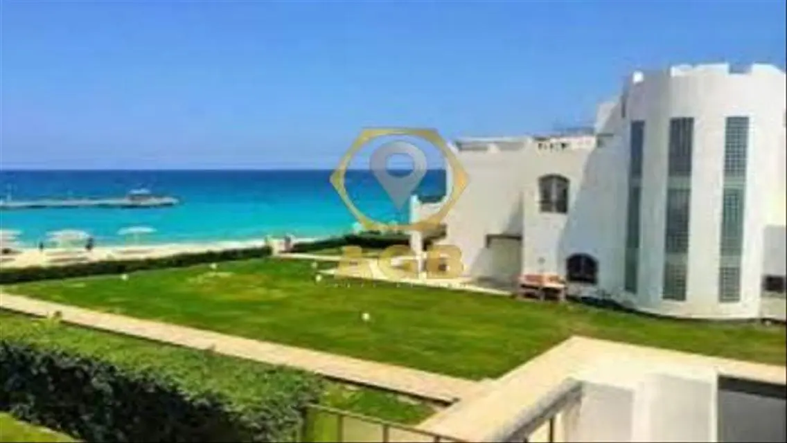 فيلا فاخرة للإيجار بموقع متميز