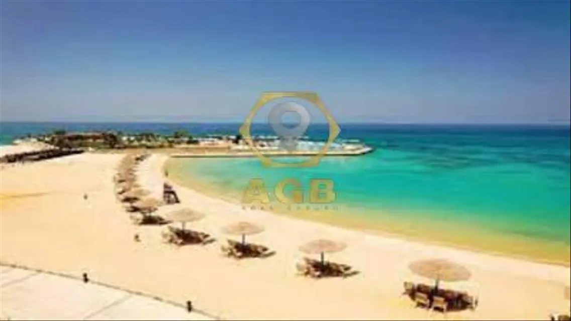 فيلا فاخرة للإيجار بموقع متميز