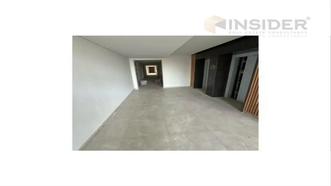 فيلا فاخرة بإطلالة ساحرة على بحيرات سوان ليك