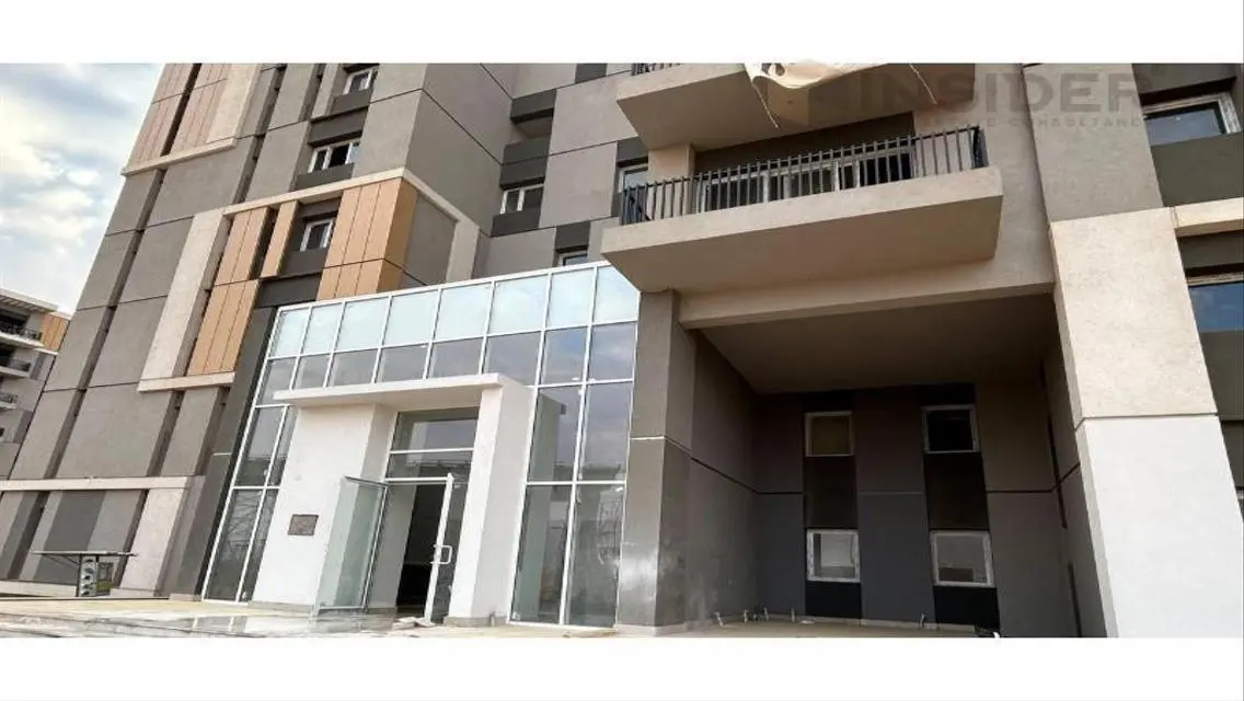 فيلا فاخرة بإطلالة ساحرة على بحيرات سوان ليك