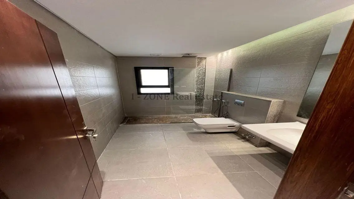Luxury Apartment in IZON with 3475 meters Space