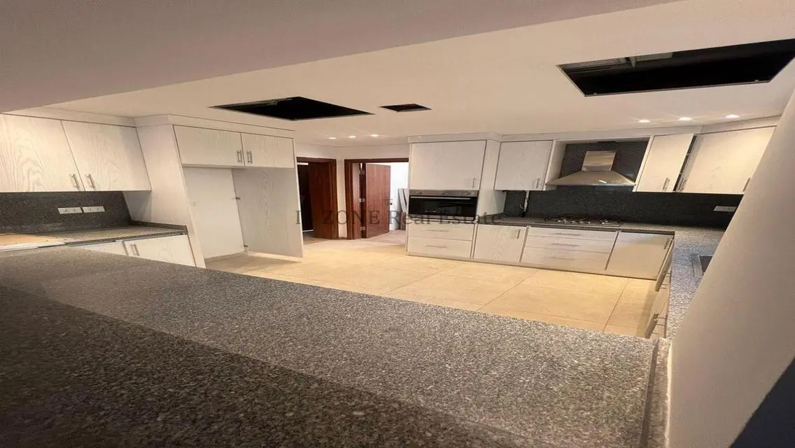 Luxury Apartment in IZON with 3475 meters Space
