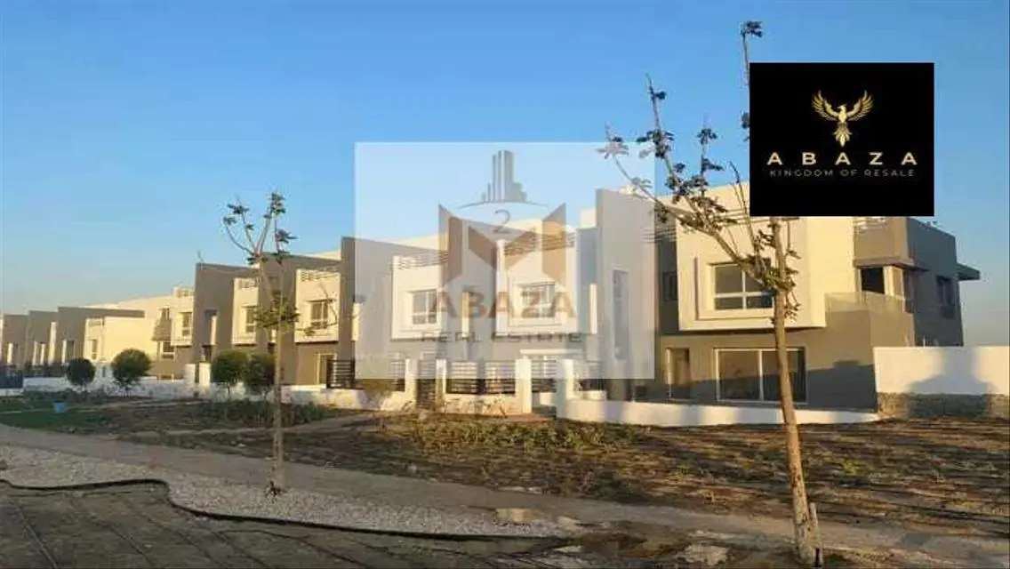 Luxury Apartment for Sale with 7 Rooms at 250000