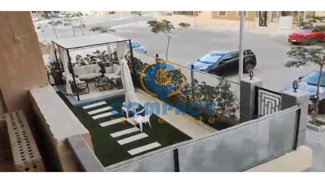 شقة فاخرة للبيع بمساحة 169 متر بمنطقة راقية