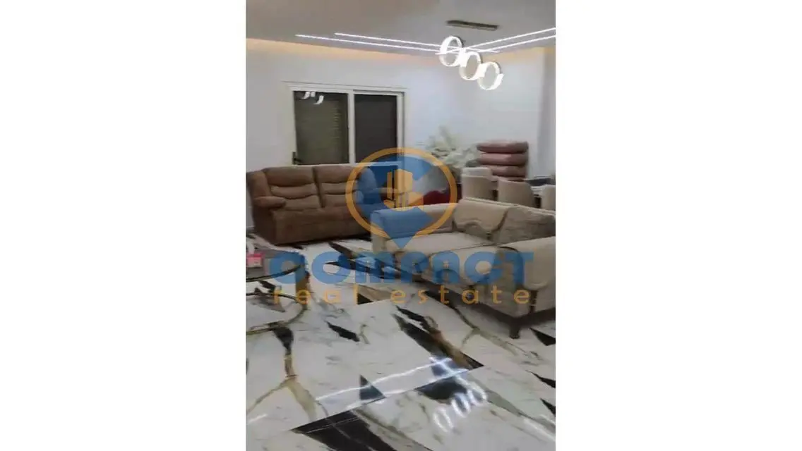 شقة فاخرة للبيع بمساحة 169 متر بمنطقة راقية