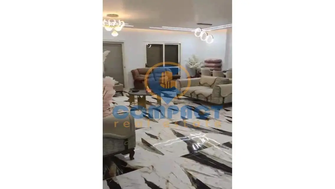 شقة فاخرة للبيع بمساحة 169 متر بمنطقة راقية