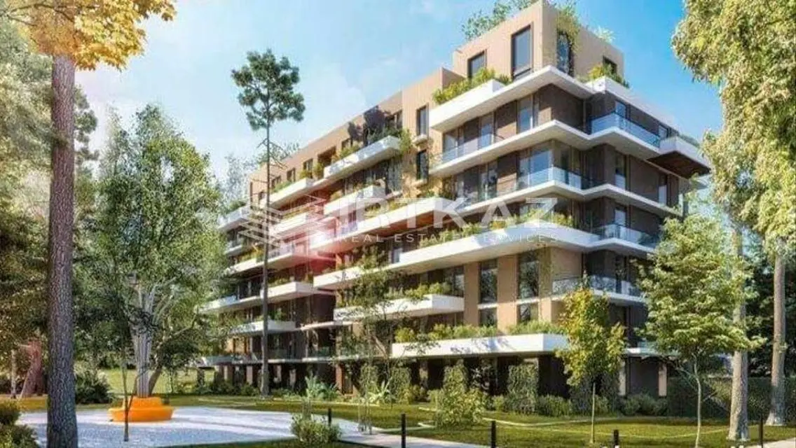 Luxury 10-Room Apartment at a Great Price