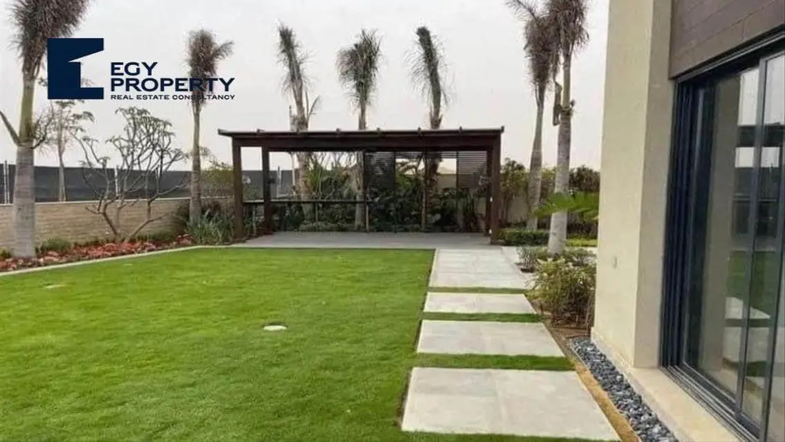 Luxury villa available for sale with all amenities
