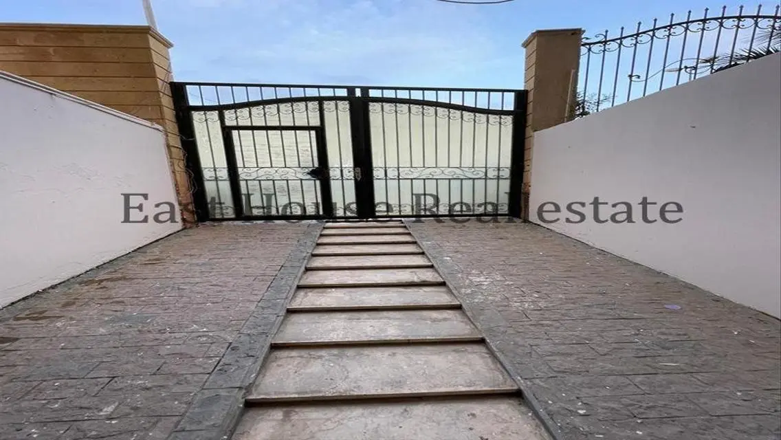 شقة فاخرة للبيع في كونكورد بلازا بالرينوب