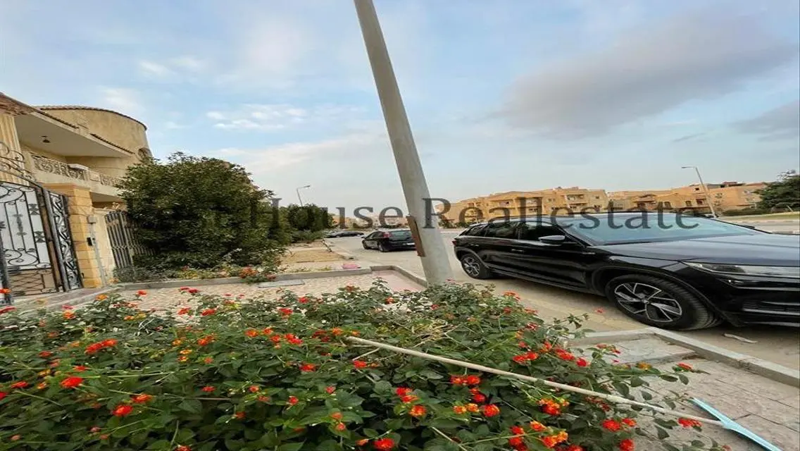 شقة فاخرة للبيع في كونكورد بلازا بالرينوب