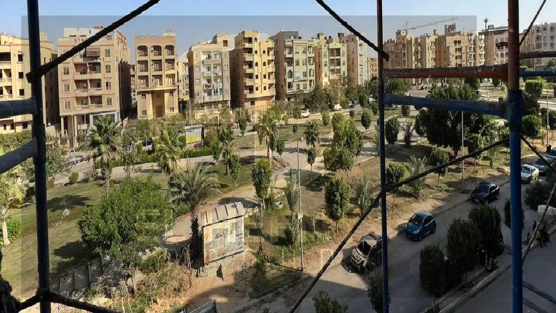 شقة فاخرة بسعر 5,500,000 جنيه مع إطلالة رائعة