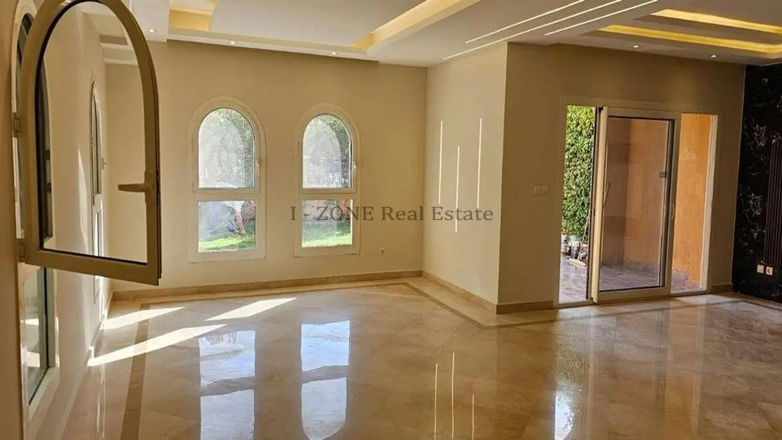Luxury Apartment with Maid Room and Spacious Balcony
