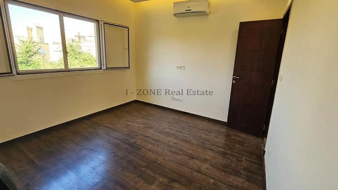 Luxury Apartment with Maid Room and Spacious Balcony