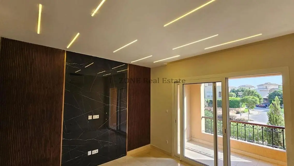 Luxury Apartment with Maid Room and Spacious Balcony