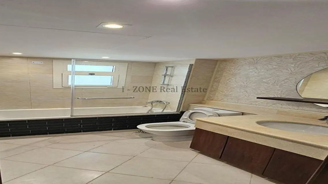 Luxury Apartment with Maid Room and Spacious Balcony