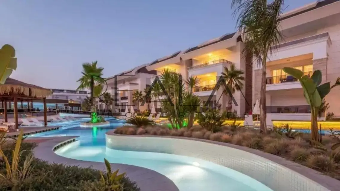 Luxurious Villa with Ample Space for Sale