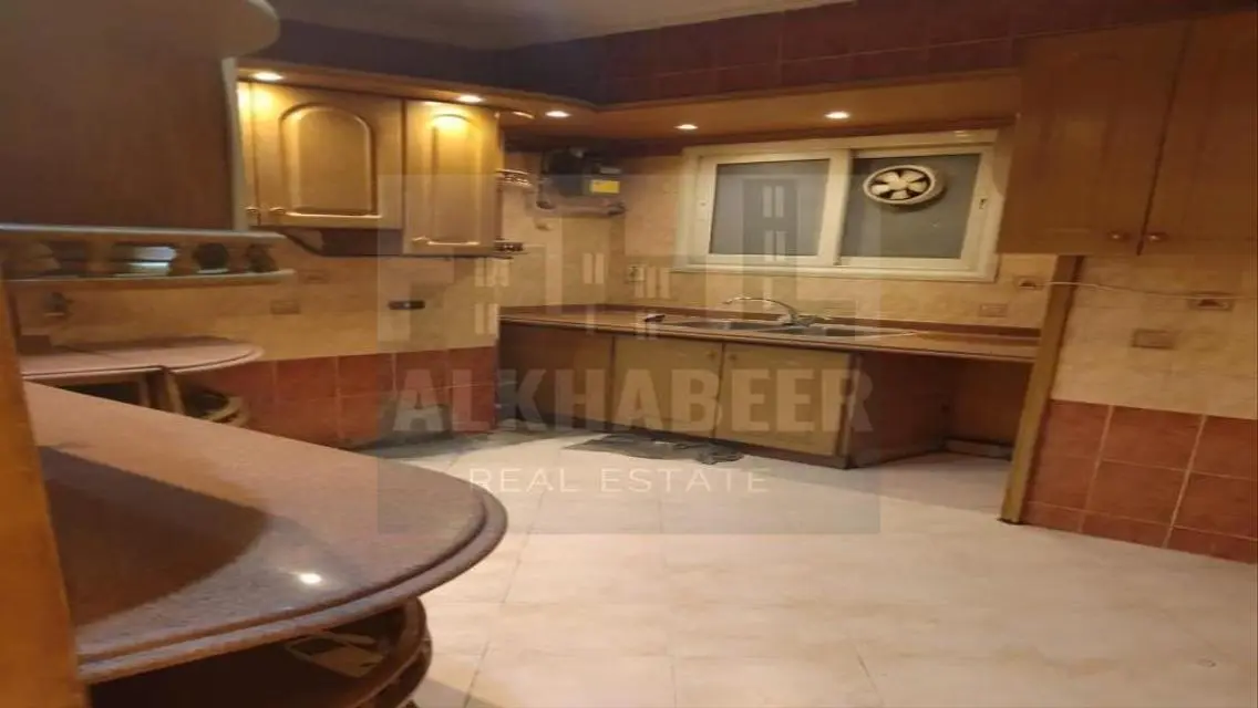 شقة فاخرة للبيع بسعر مغري 35000