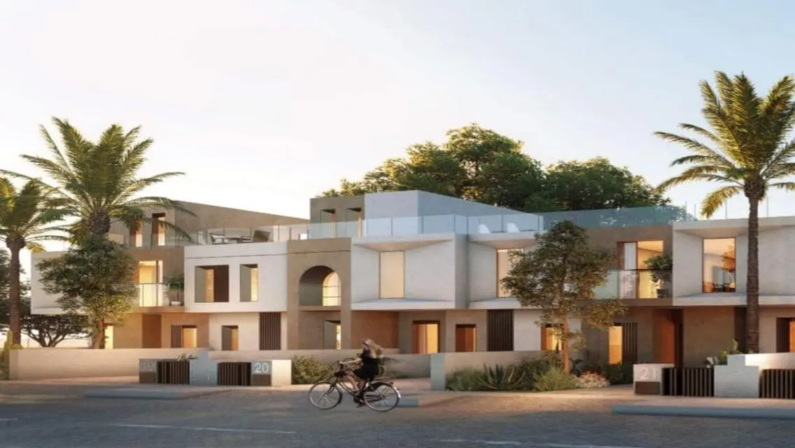 Luxury Villa for Sale with Complete Amenities in Prime Location