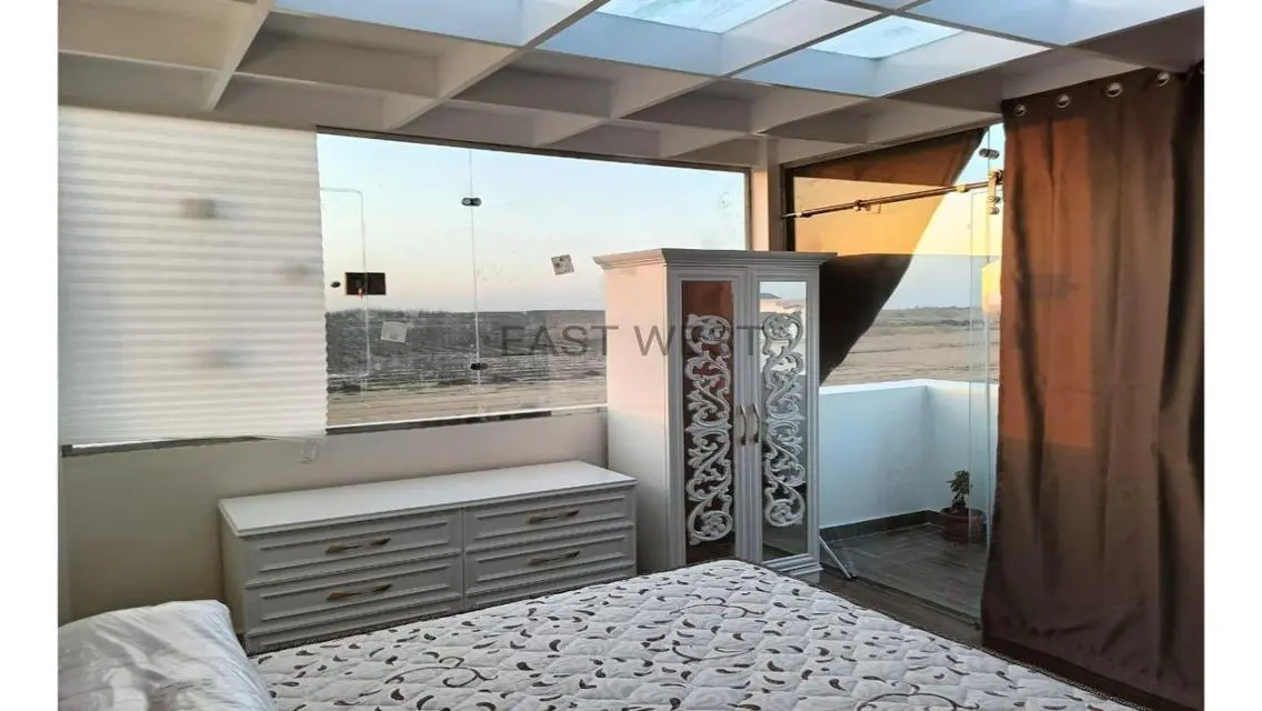 Luxury Apartment with Spacious Design and Stunning Views