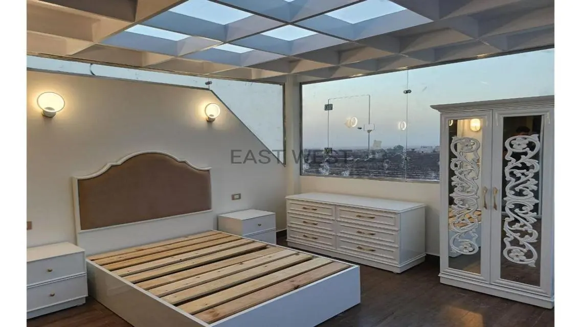 Luxury Apartment with Spacious Design and Stunning Views