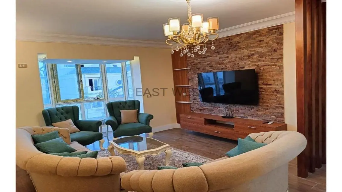 Luxury Apartment with Spacious Design and Stunning Views