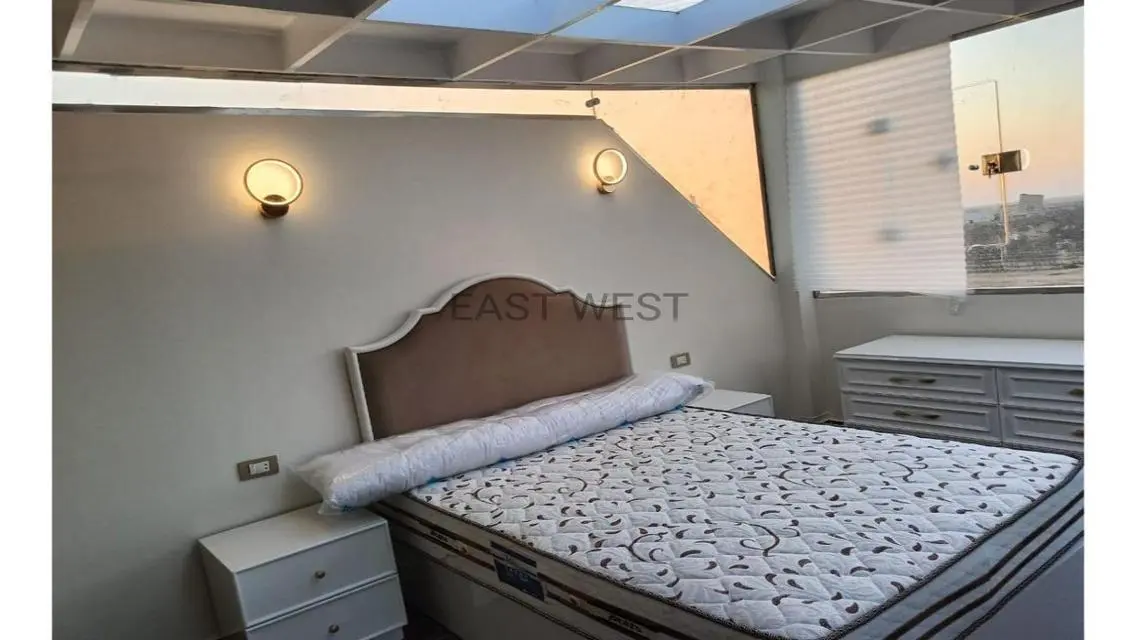 Luxury Apartment with Spacious Design and Stunning Views