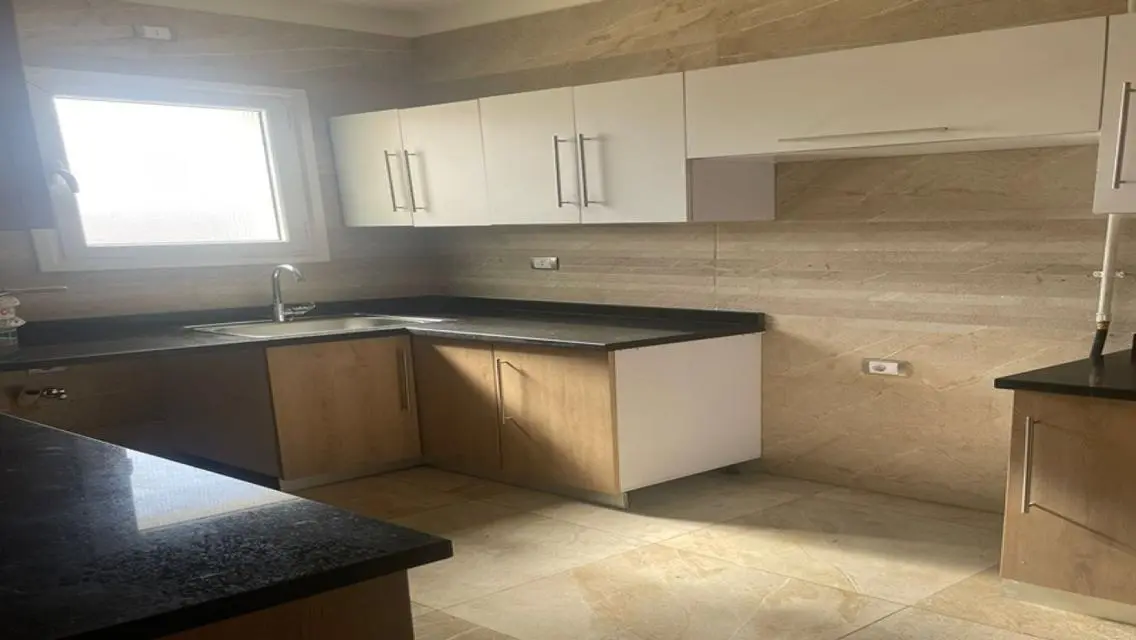 Luxury Apartment for Rent in Regent's Park Compound