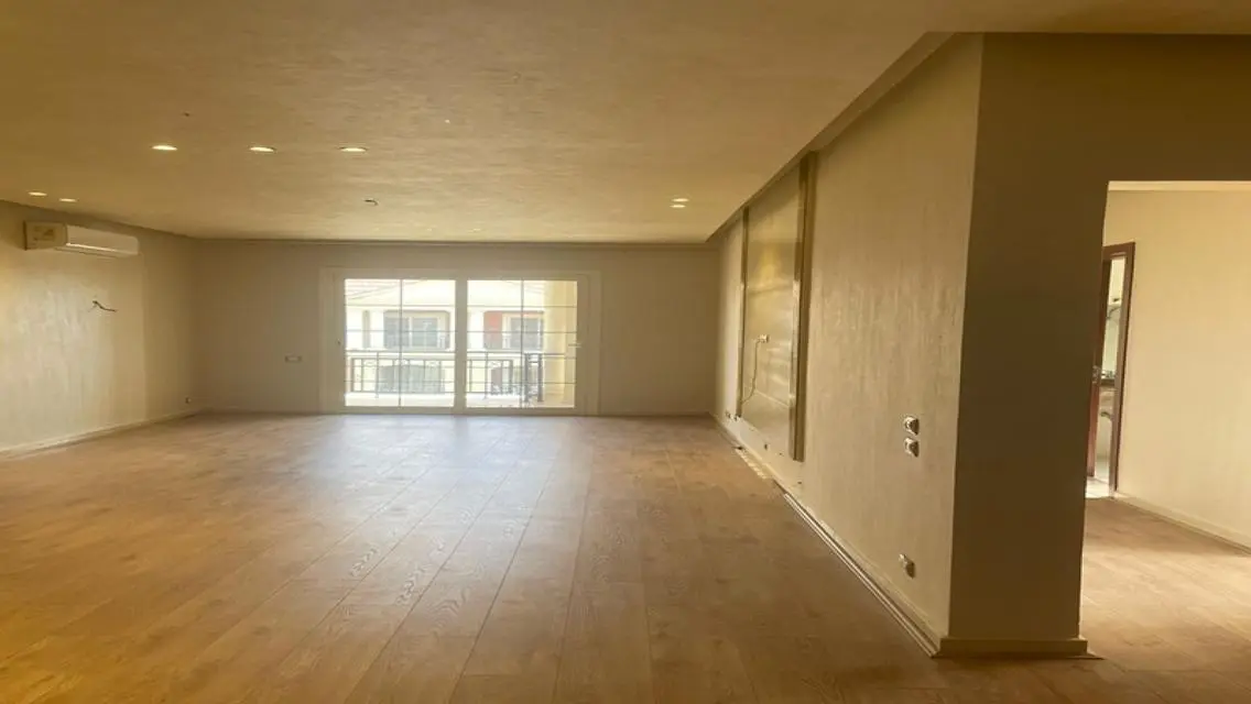 Luxury Apartment for Rent in Regent's Park Compound