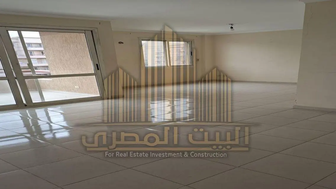 شقة فاخرة متاحة للإيجار