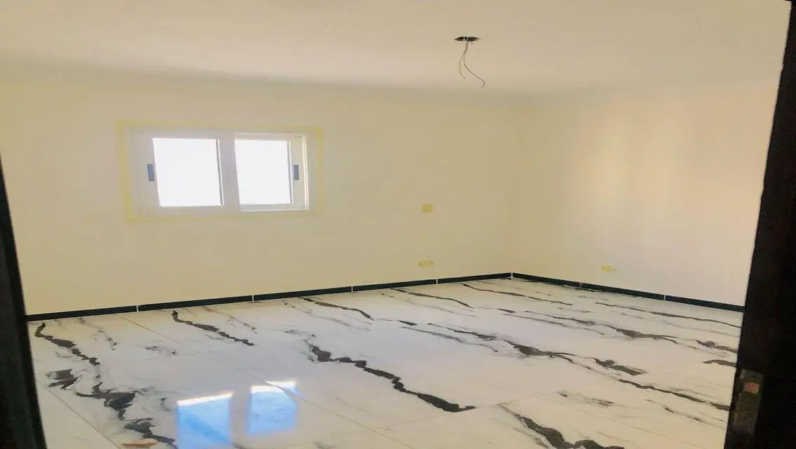 فيلا فاخرة مع حديقة ومسبح خاص