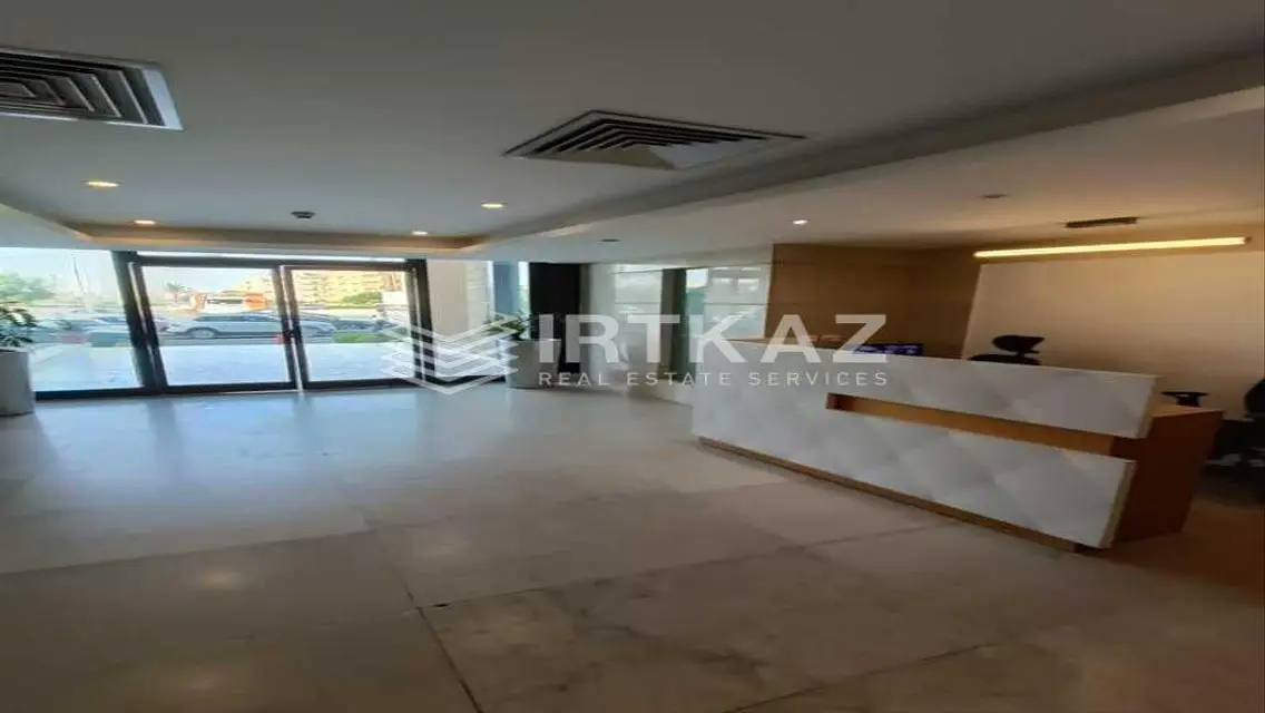 Stunning 200 SqM Apartment in the Heart of the City!
