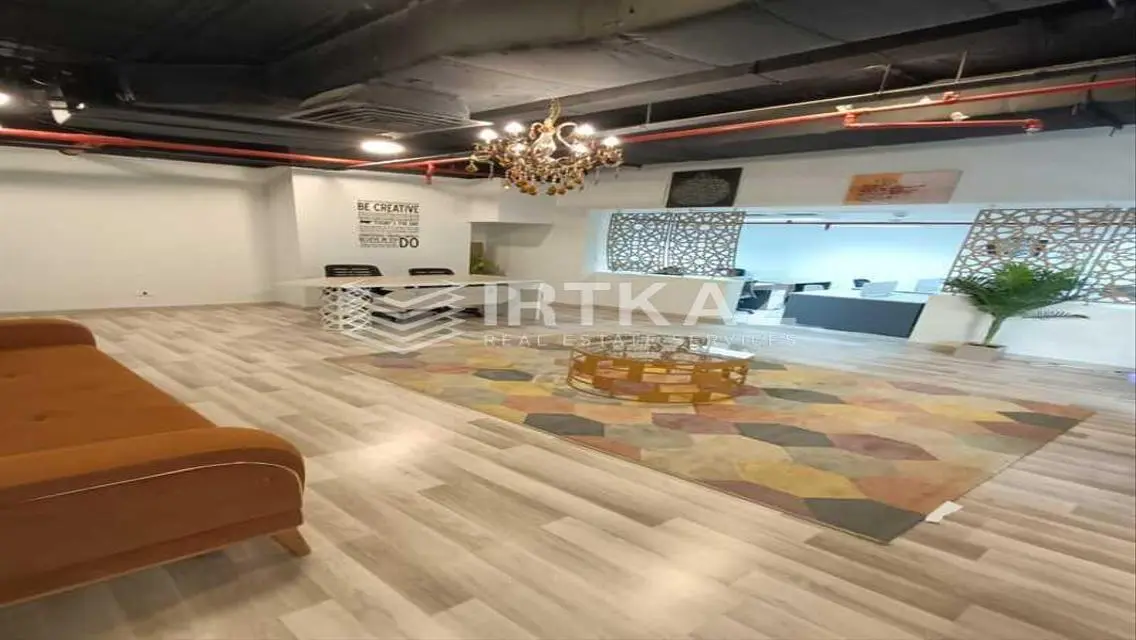Stunning 200 SqM Apartment in the Heart of the City!