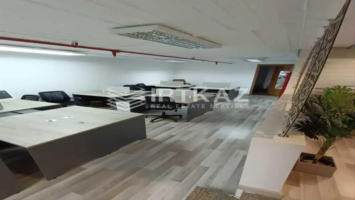 Stunning 200 SqM Apartment in the Heart of the City!