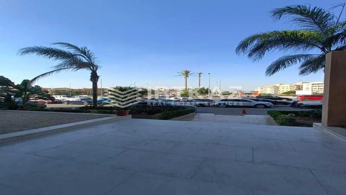 Stunning 200 SqM Apartment in the Heart of the City!