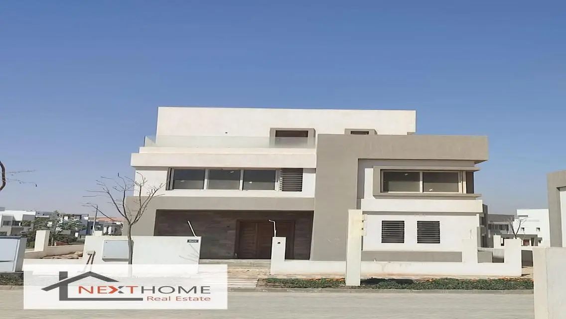 Luxury Villa in an Upscale Neighborhood