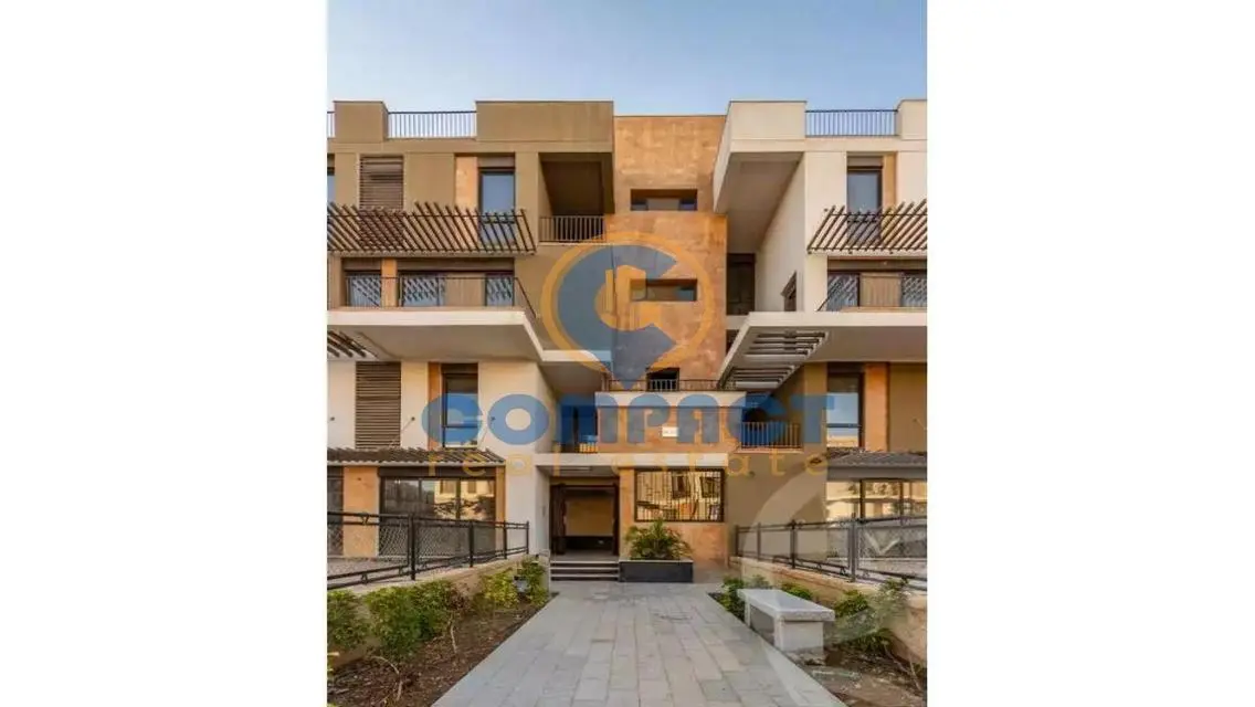 Luxurious Apartment with Private Garden and Shared Pool in the City Center