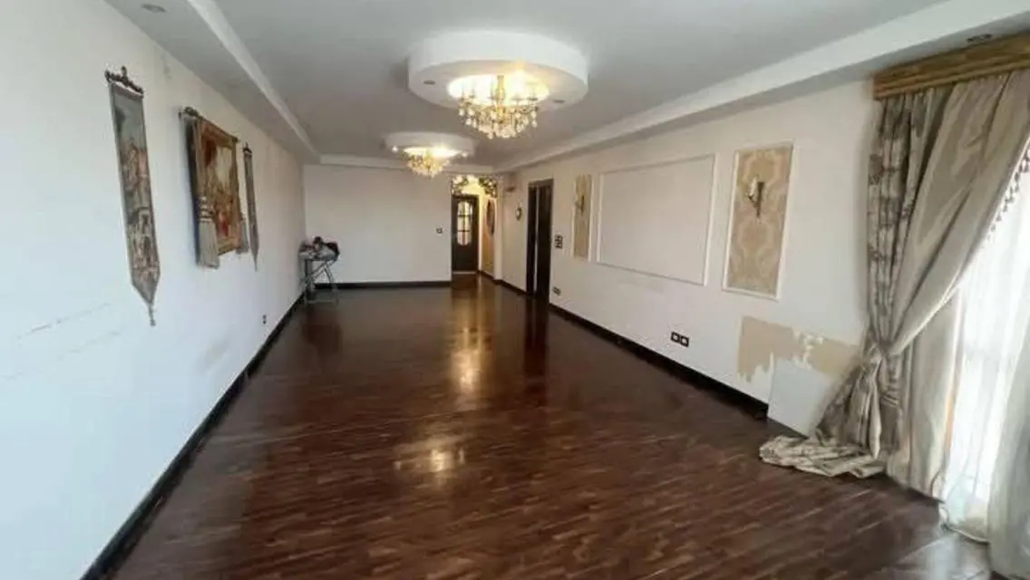 Luxurious 160 Sqm Apartment with Modern Design
