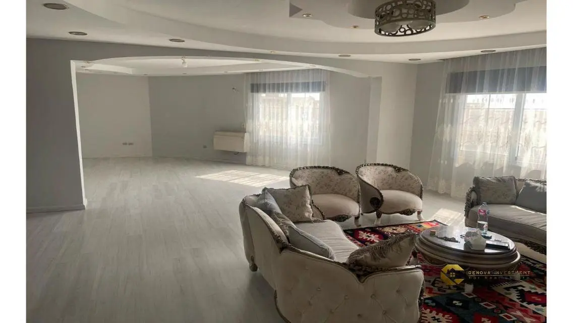 Luxury Apartment at The Wallk Mall
