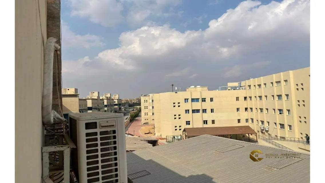 Luxury Apartment at The Wallk Mall
