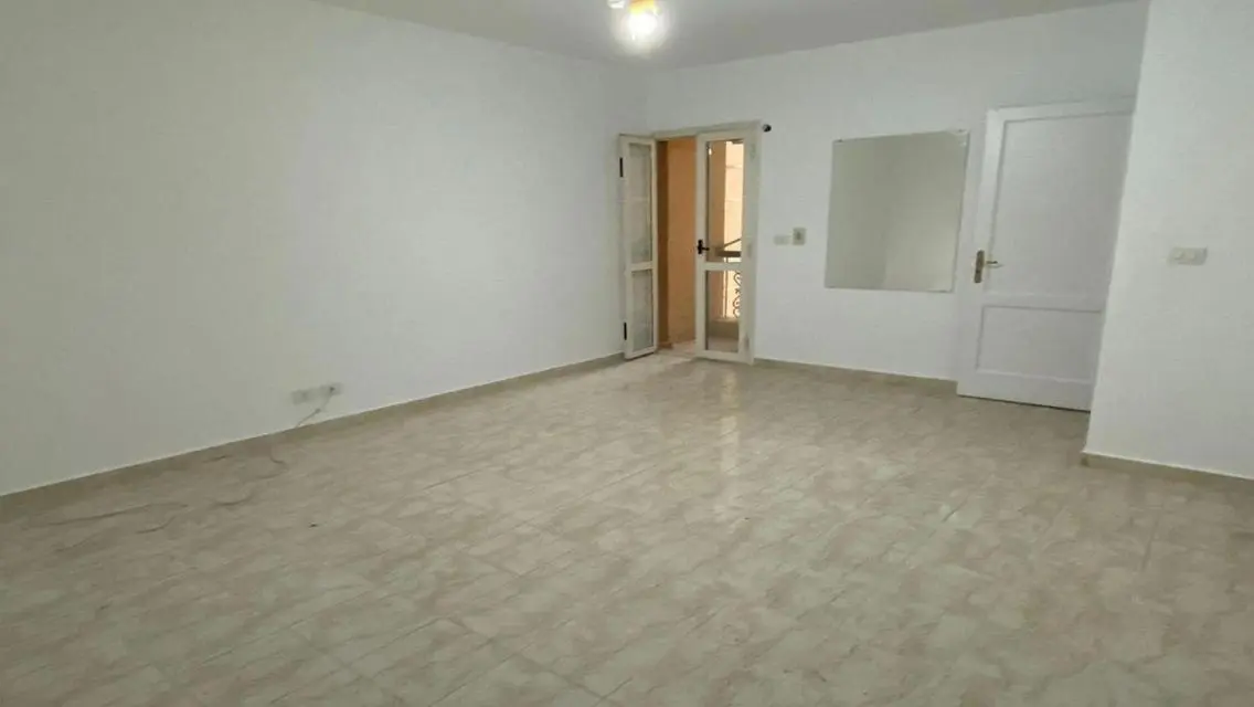 Excellent Rental Opportunity: 131 sqm Apartment