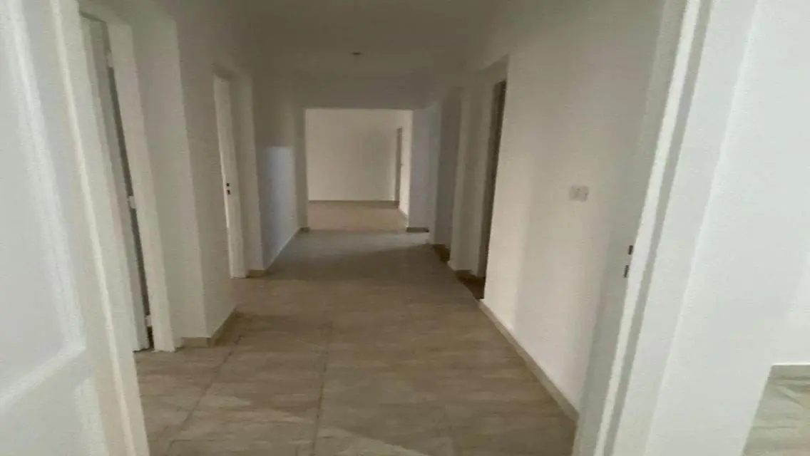 Excellent Rental Opportunity: 131 sqm Apartment