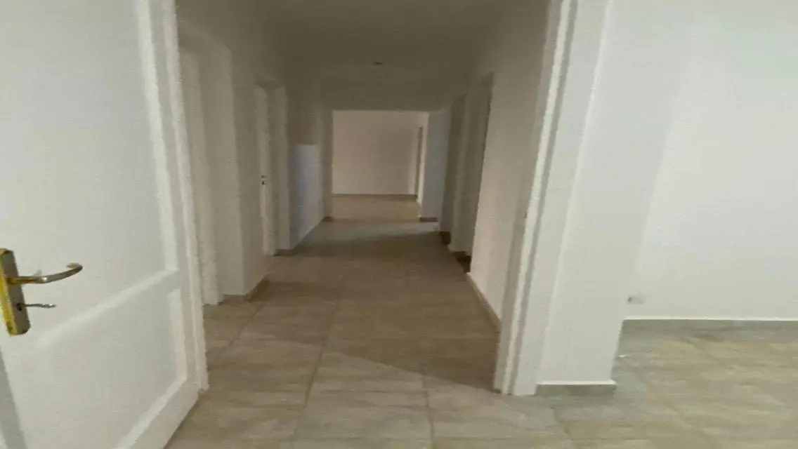 Excellent Rental Opportunity: 131 sqm Apartment