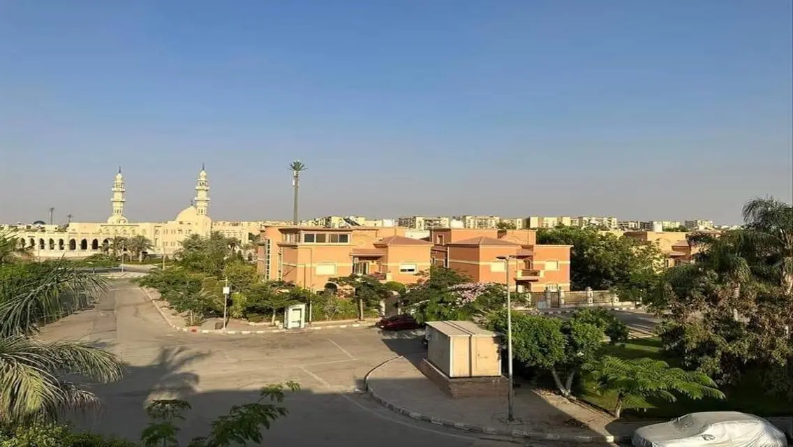 منزل فخم للبيع في منطقة Y-2